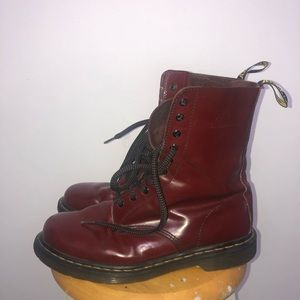 MENS DOC MARTENS MAROON
